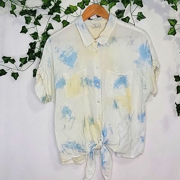 Caffe Marrahesh. Tie Dyed Button Down. Tie Front Top. Size Large. EUC - Picture 1 of 9